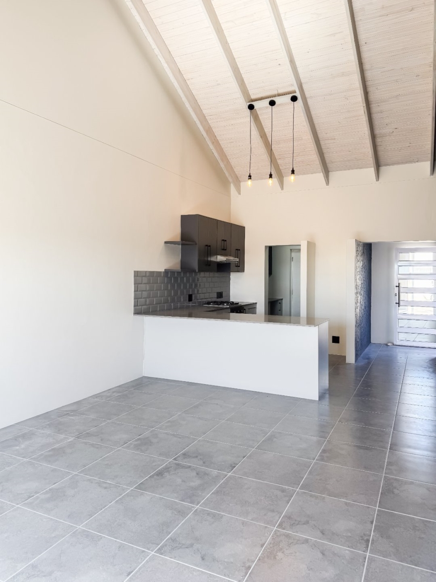 2 Bedroom Property for Sale in Villa Diamante Western Cape